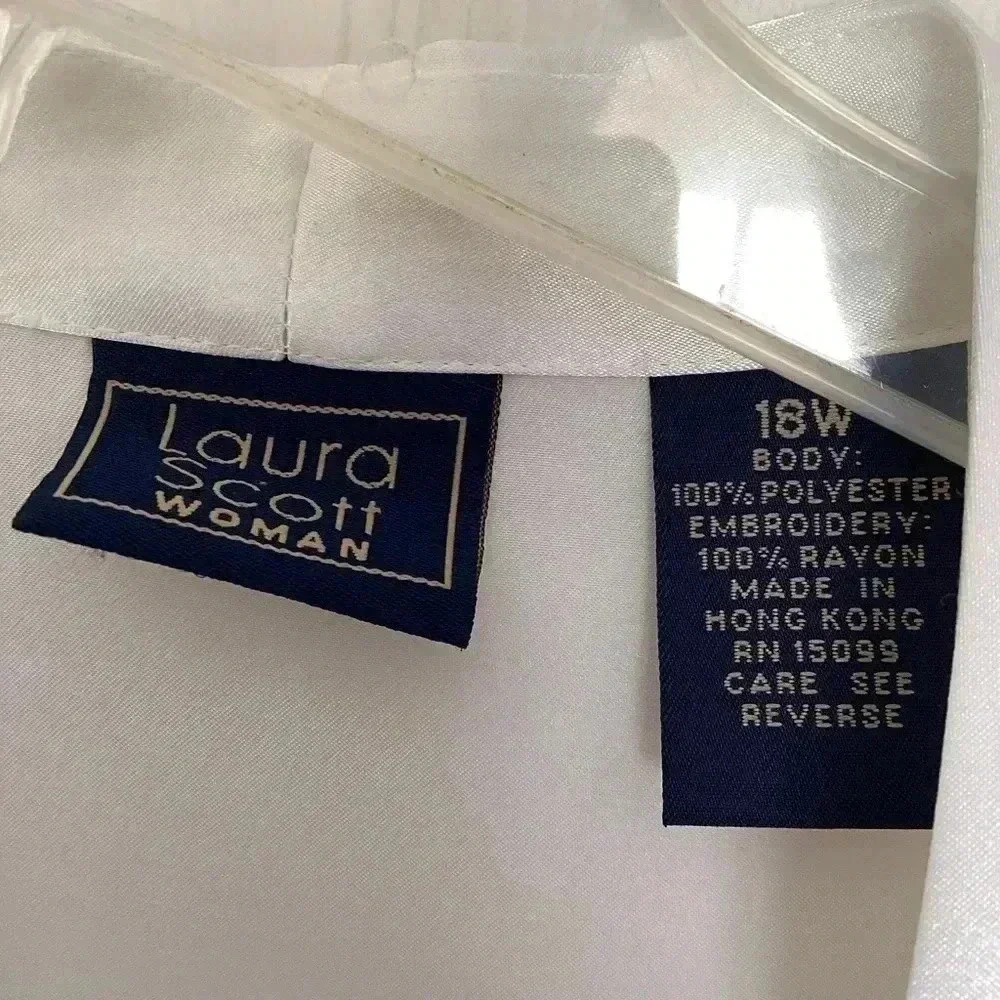 Laura Scott Women's White Button Up Long Sleeve Embroidered Floral Top Size 18W - Picture 3 of 8